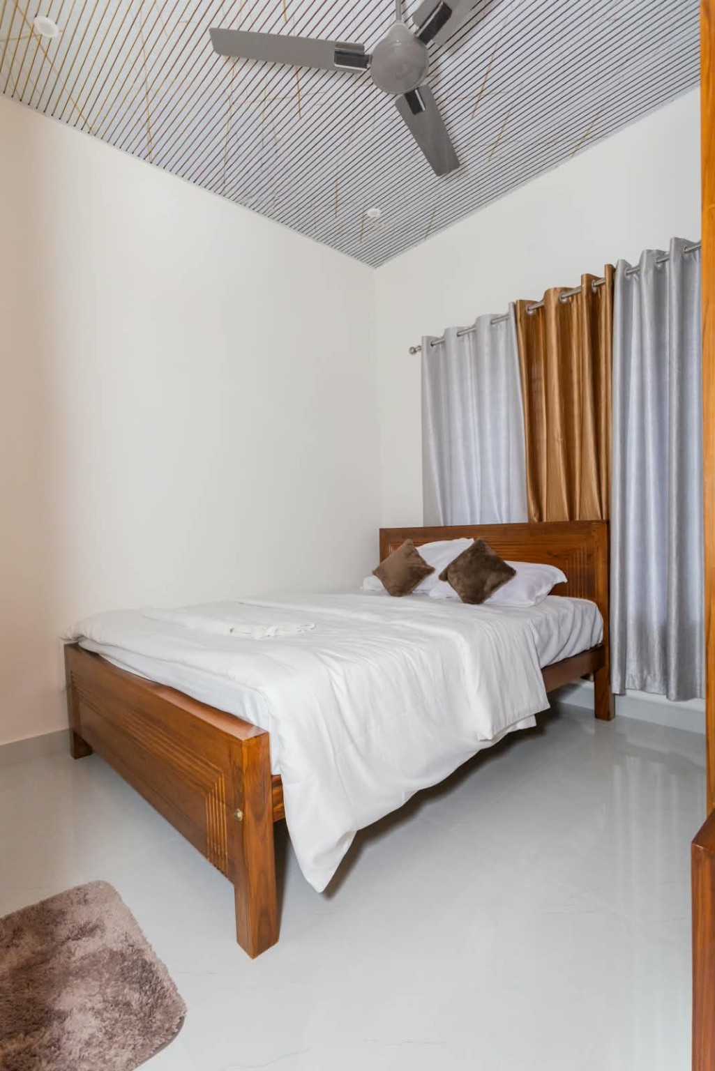 Bedroom 1 at Saathvi’s Nest Stay